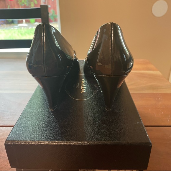 Grey Patent Leather Prada heels size 38.5 - Picture 3 of 8